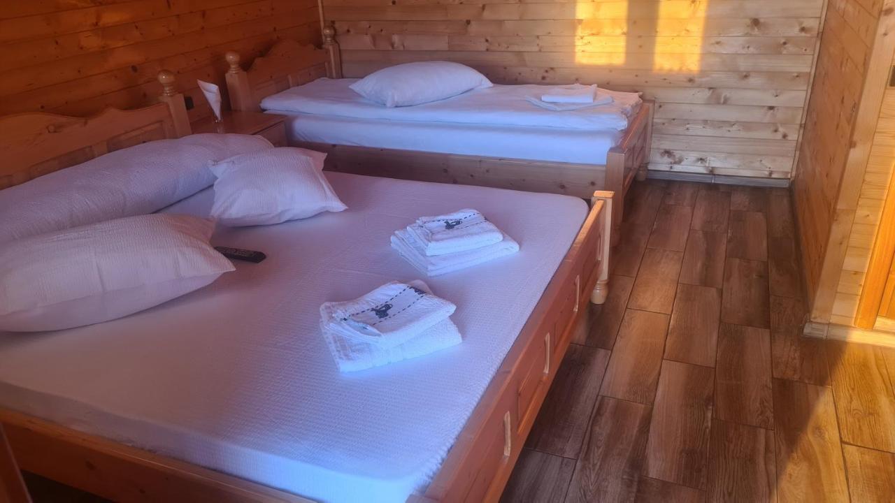 Lodge Cabanutele Din Lemn *