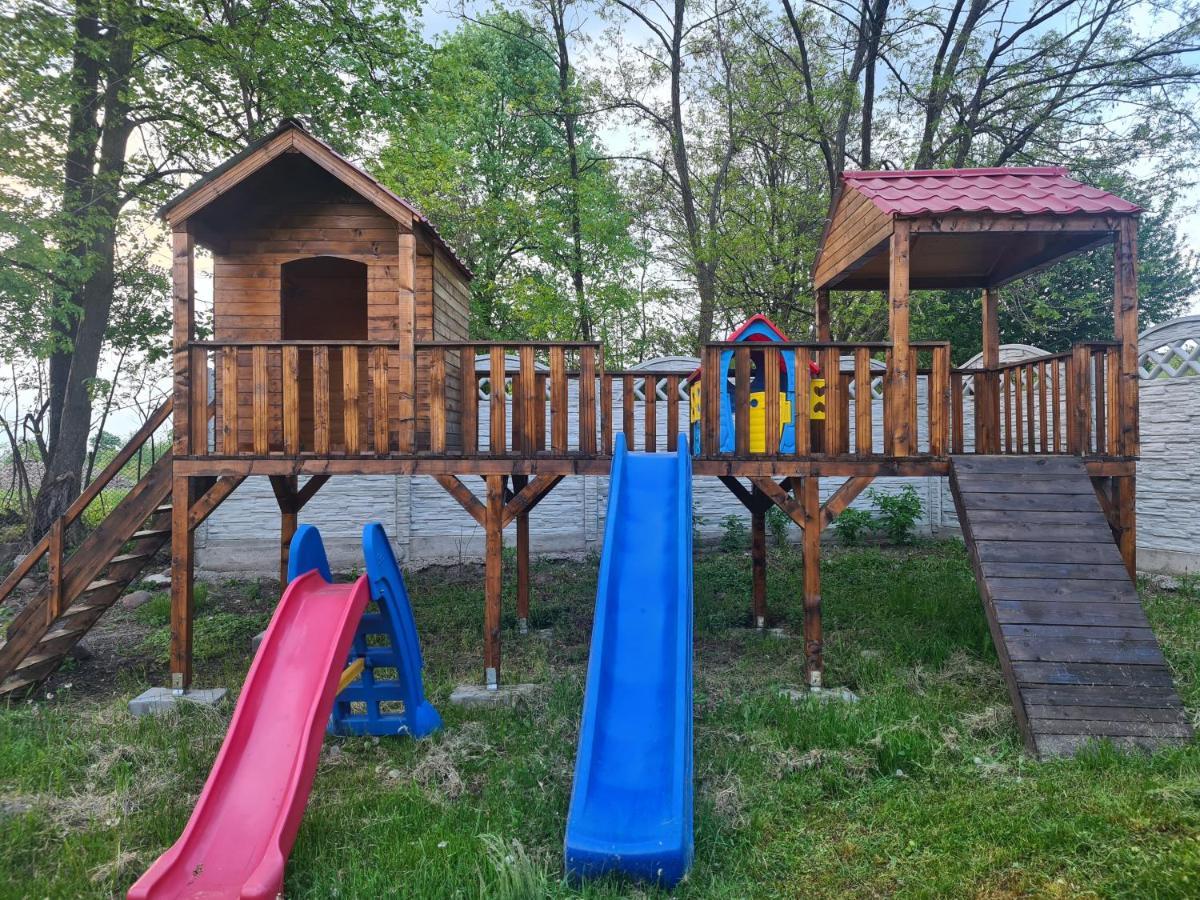 Cabanutele Din Lemn Lodge Chiscau