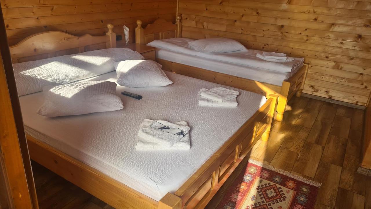 Lodge Cabanutele Din Lemn