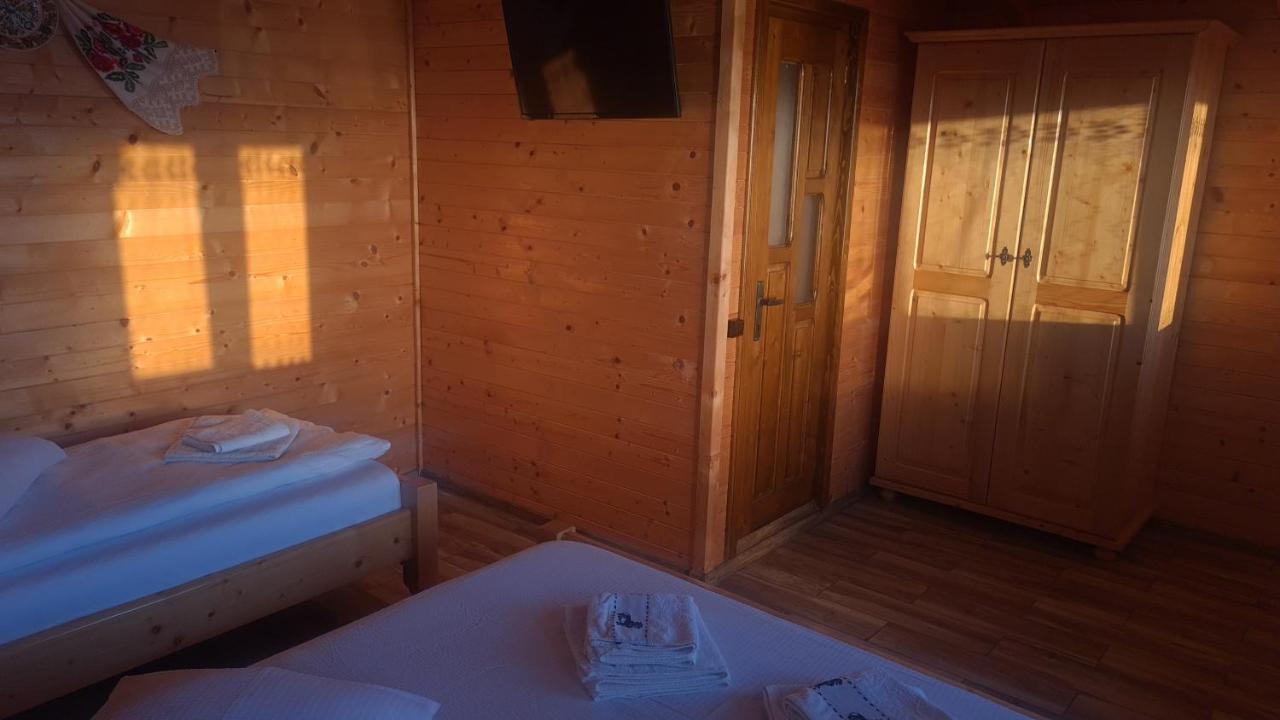 Cabanutele Din Lemn *